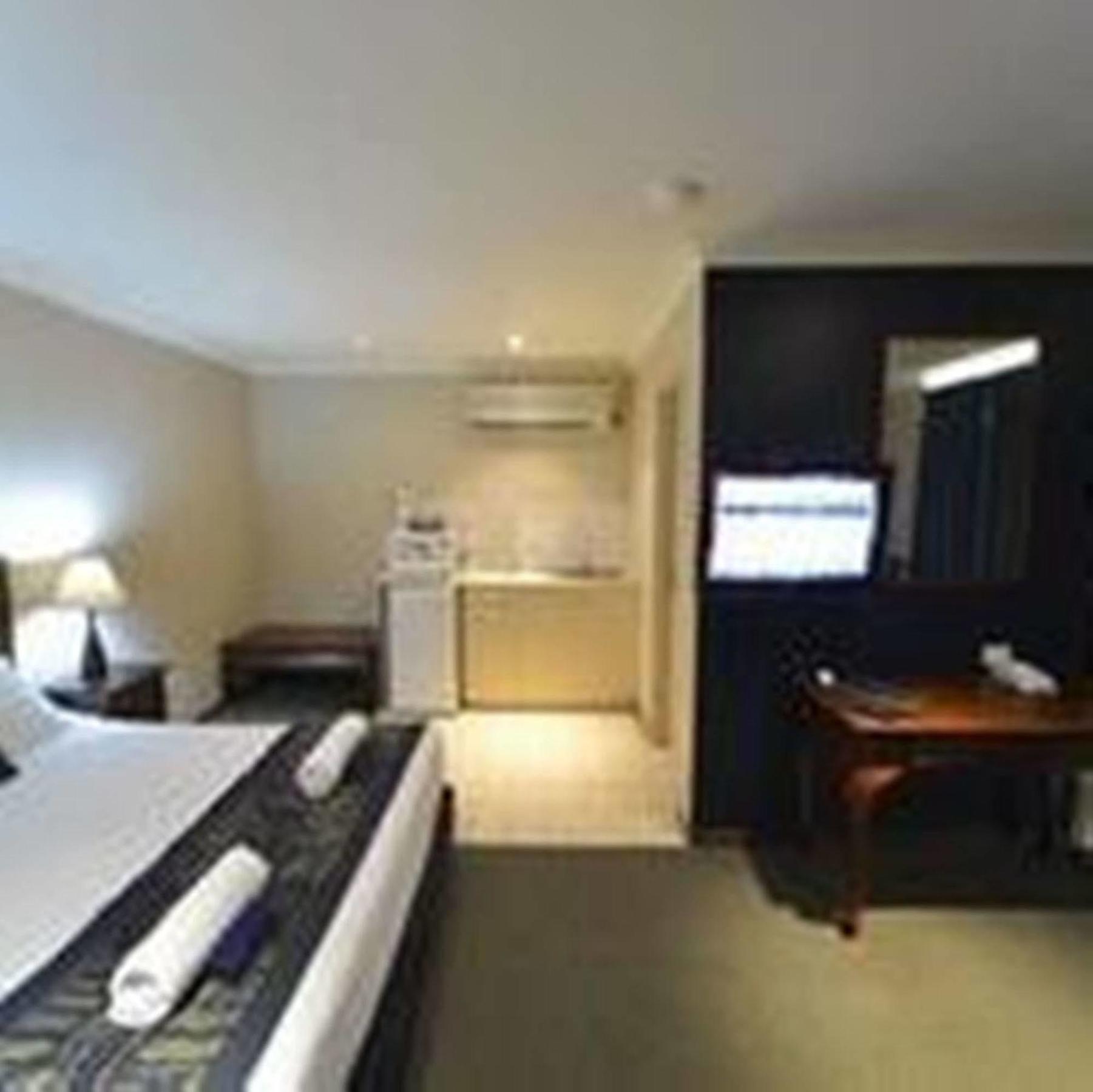 Wattle Grove Motel Perth Exteriör bild