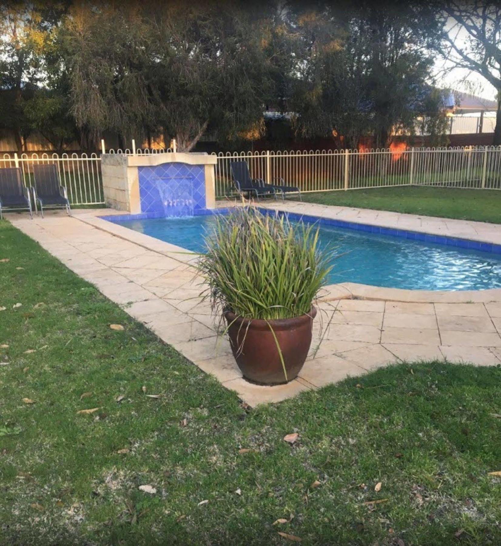 Wattle Grove Motel Perth Exteriör bild